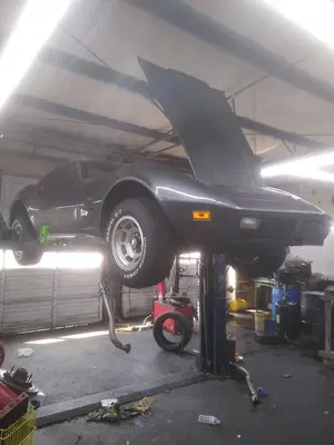 E & E Service Center