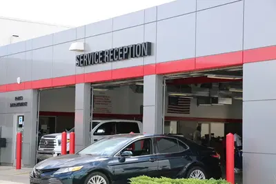 Serra Toyota of Decatur Service Department