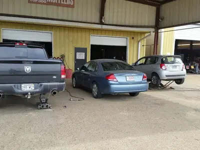 Raider Tire
