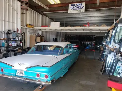 Los Primos Auto Glass