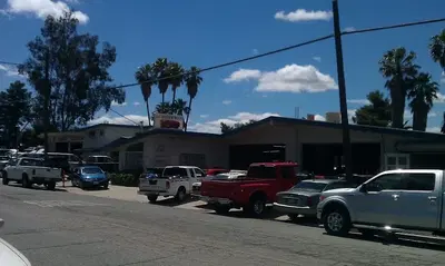 Lee's Auto Body