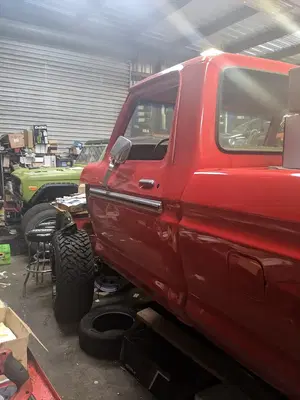 Naval's Automotive