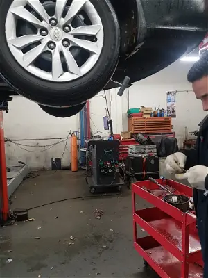 Le's Auto Repair