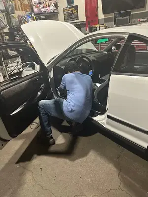 No Limit Sound & Auto Glass