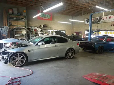 Johnny's Auto Color & Body Works