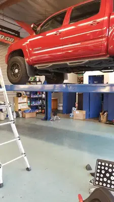 Undercar Specialist