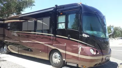 Dynamic RV & Auto Collision Center