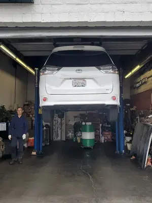 Lee's Auto Repair