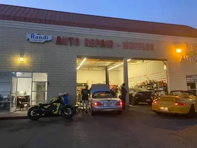 Randi Automobile Repair