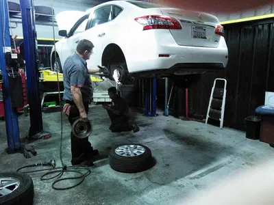 CLOVIS AUTO SHOP
