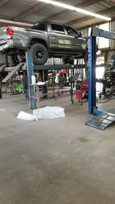 Lara's Muffler and Leaf Spring Repair