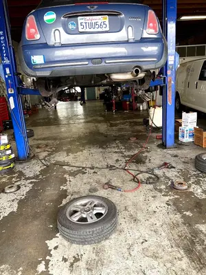 SSF AUTO CENTER INC