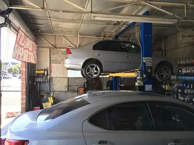 Lee's Auto Repair