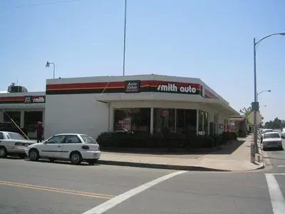 Smith Auto Parts (Visalia)