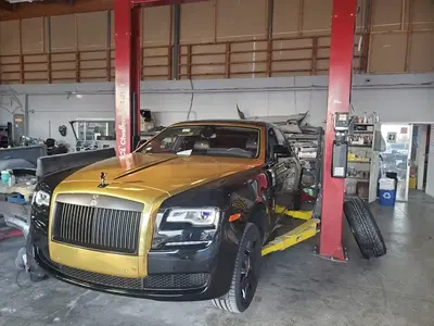KUSTOMS AUTOBODY & PAINT