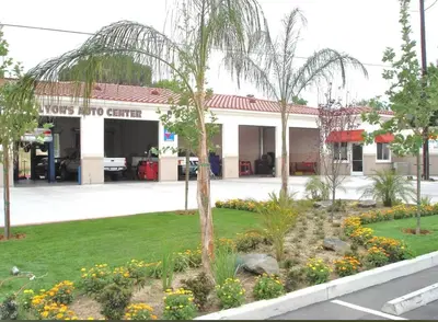 Lyon's Auto Center