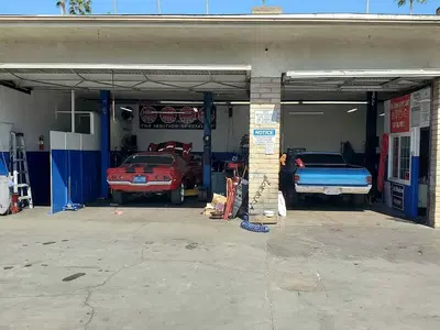 The Grease Monkey Santa Barbara c.a