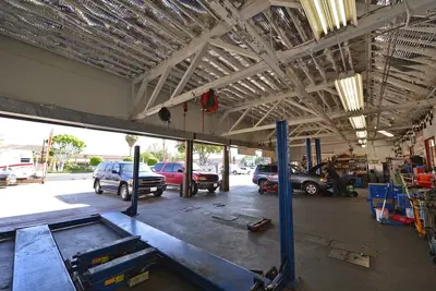 Heralds Garage Brake and lamp & smog check station