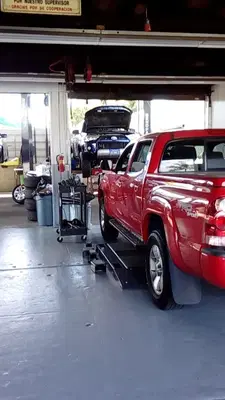 Hector's Auto Repair