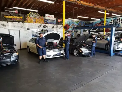 Mr. Kool's Auto