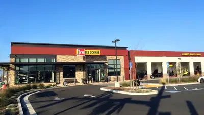Les Schwab Tire Center