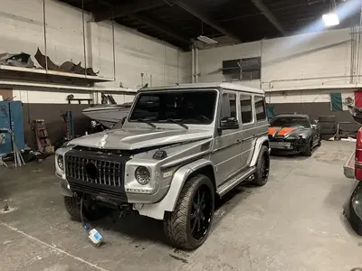 J&J Auto Body