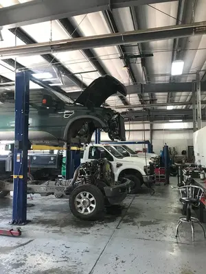Lucky's Diesel Shop