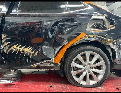 Benny Fernandez Auto Body & Paint