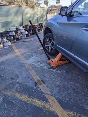 Amigos tire shop
