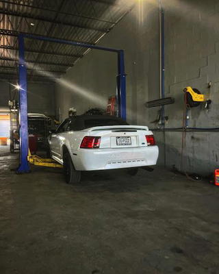 Lucky Auto Repair and Collision Center