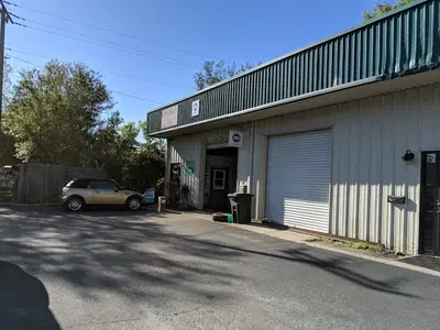 Roberts Auto Shop