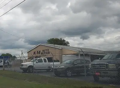 K & M AUTO REPAIR