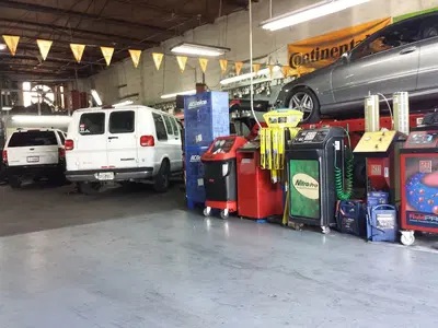 Lakes Auto Center