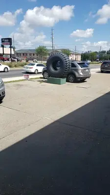 Parkway Tire And Service Center Inc