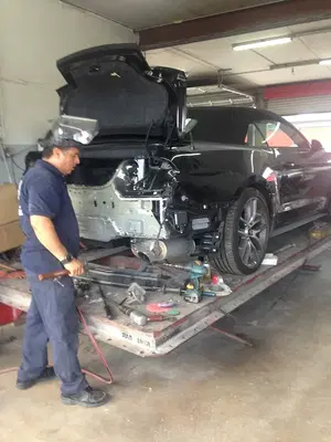 Chuck's Paint & Body Shop