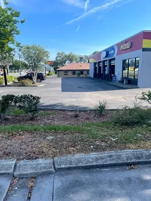 Speedee Oil Change