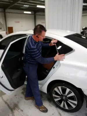 Bay Auto Glass LLC
