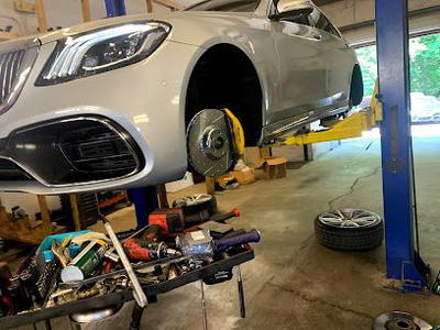 Charlyes Auto Repair LLc