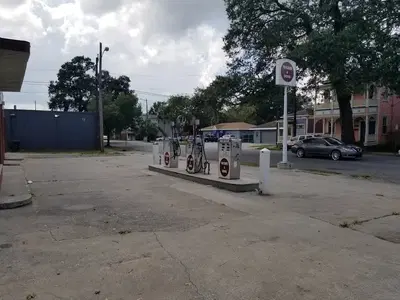 Tucker & Sons Service Center