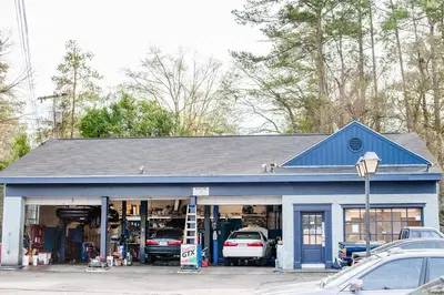 Manny's Service Center