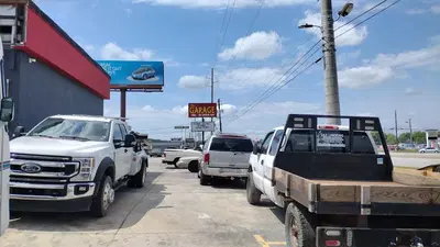 The Garage On Gordon Highway
