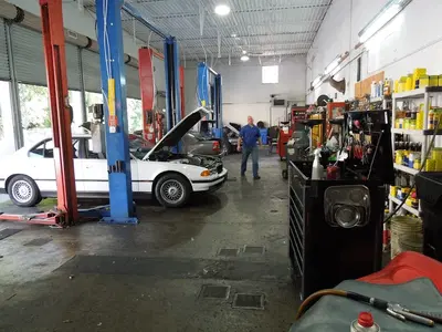 European Service Center for Audi, BMW, Land Rover, Jaguar, Mercedes, Mini, Porsche & Volkswagen Repa