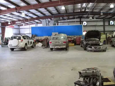 Tri-Circle Auto Center