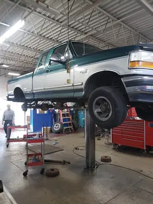 J & R Automotive