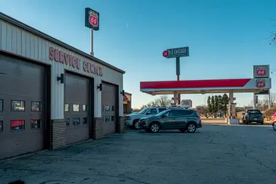 Auto Repair Bettendorf - Lund's 66 Service Center