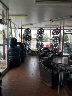 Loya Tires & Wheels