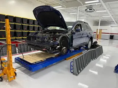 CDE Collision Center-Vissers Tinley Park