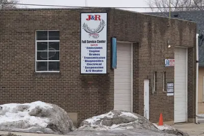 J & R Auto Inc.