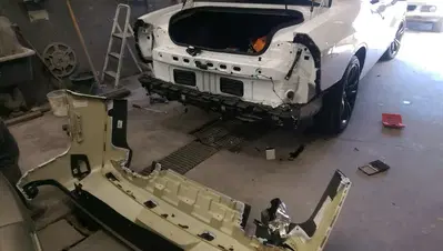 Leo's Auto Body