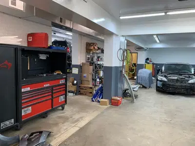 Mou Auto Body